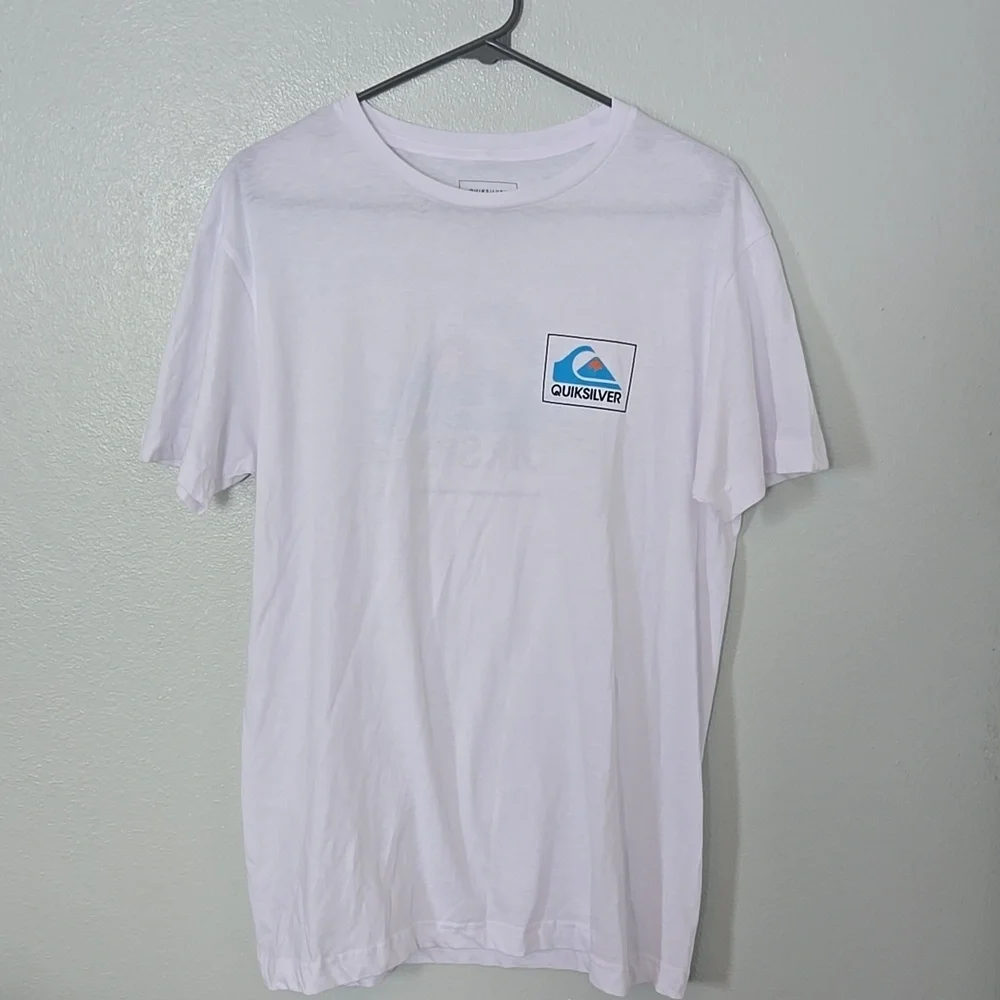 Quiksilver | White Graphic Tee Size Medium NWOT